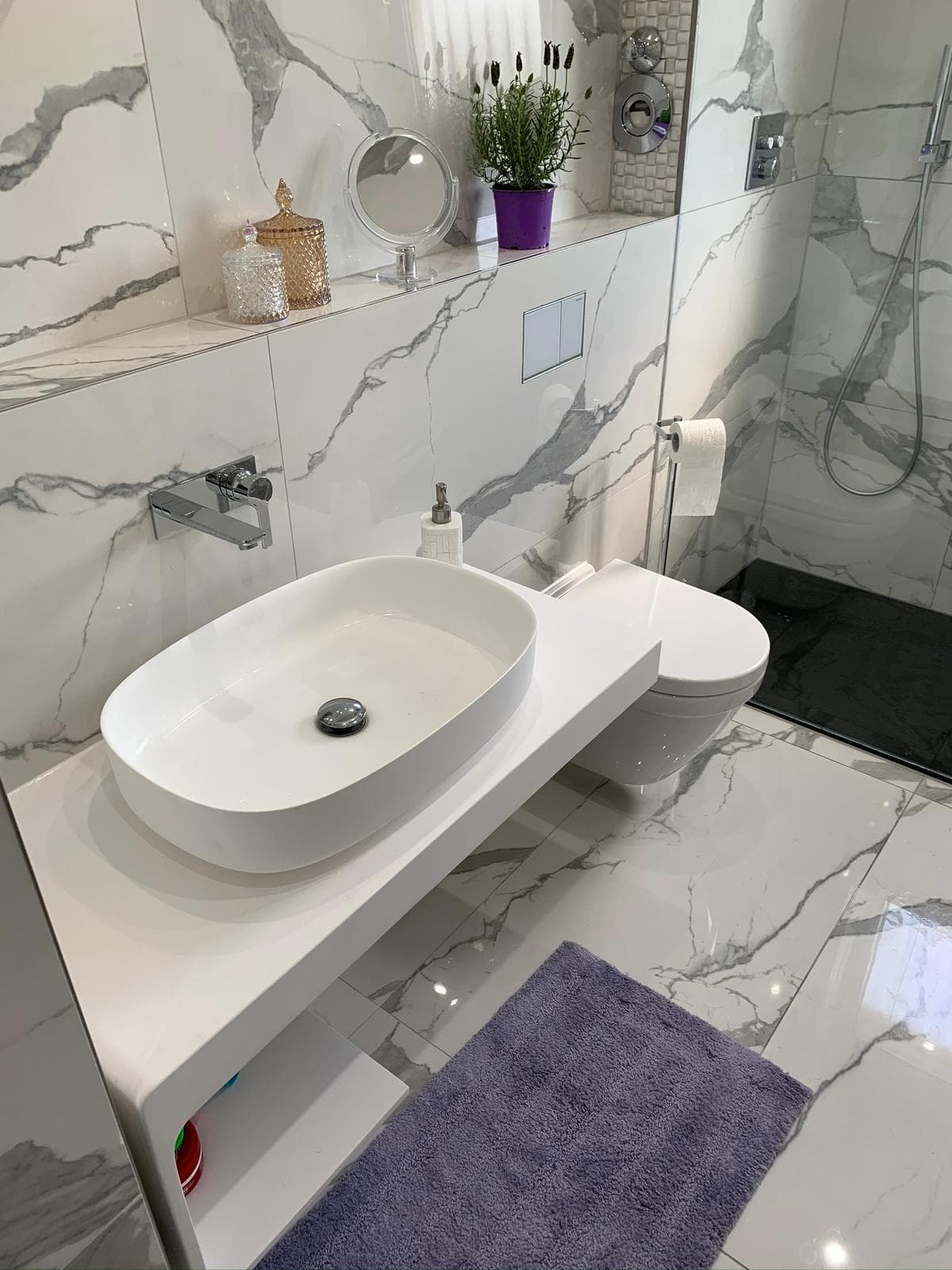 Aufsatzwaschbecken im neuen Bad